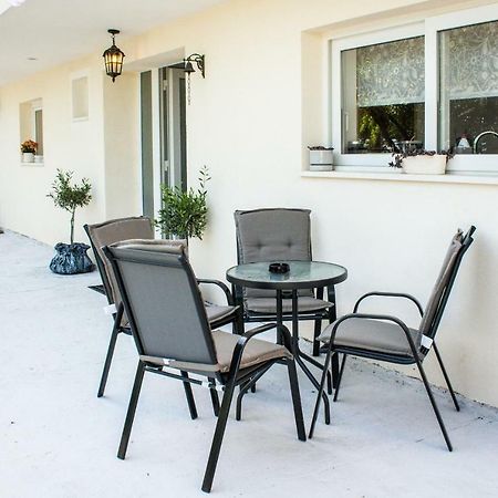 Apartment Verica In Duce - 20 Meters From The Beach Дуги-Рат Экстерьер фото